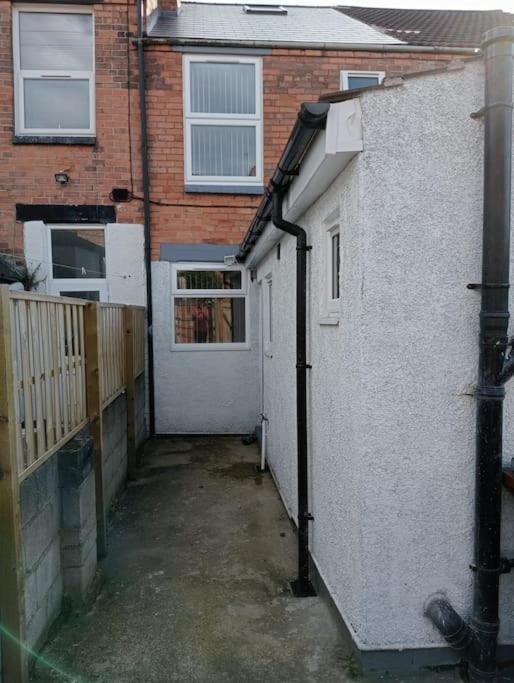Roovi'S Nest Villa Nottingham Exterior photo
